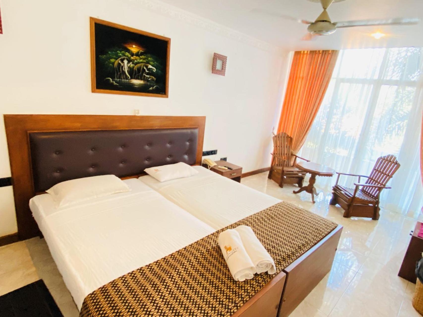 Ceylan Lodge Anuradhapura Zewnętrze zdjęcie