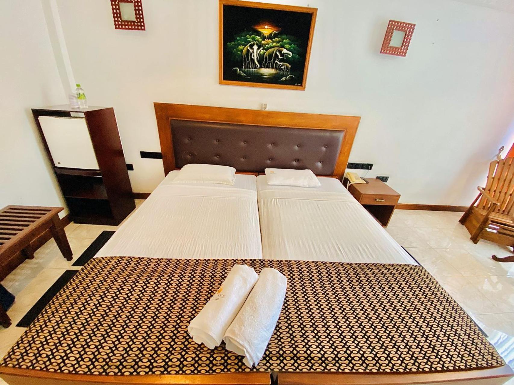 Ceylan Lodge Anuradhapura Zewnętrze zdjęcie